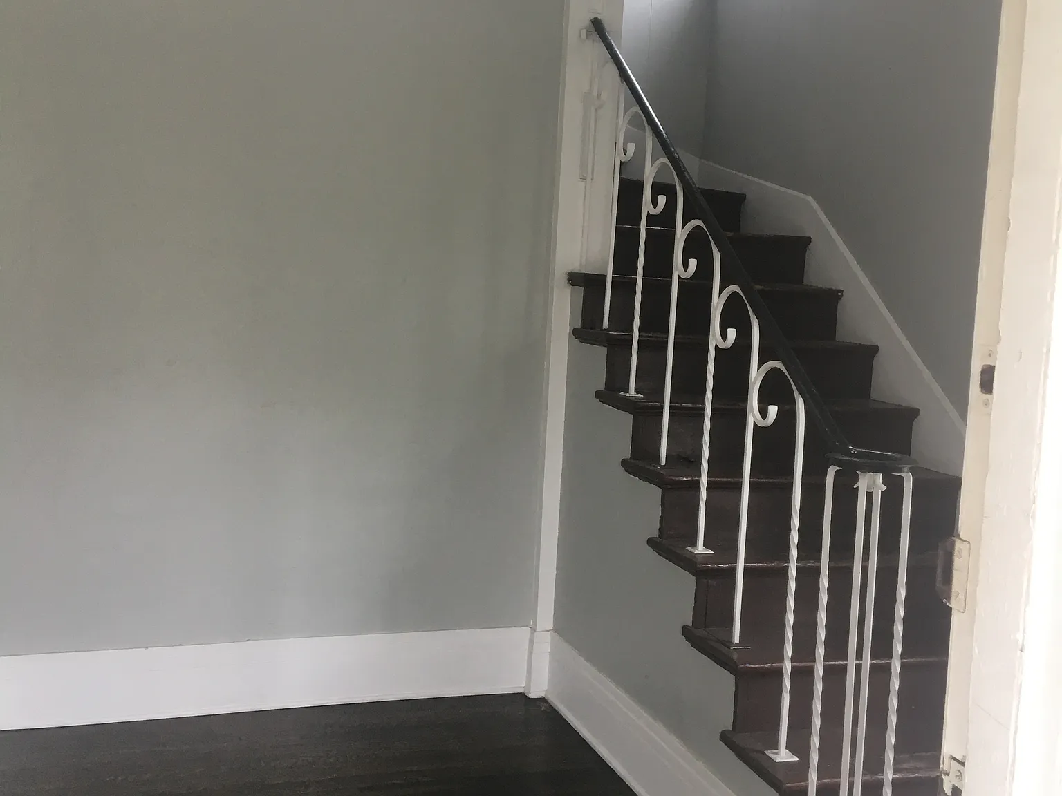 Studio, 350 sqft, $1,650 — Photo 4