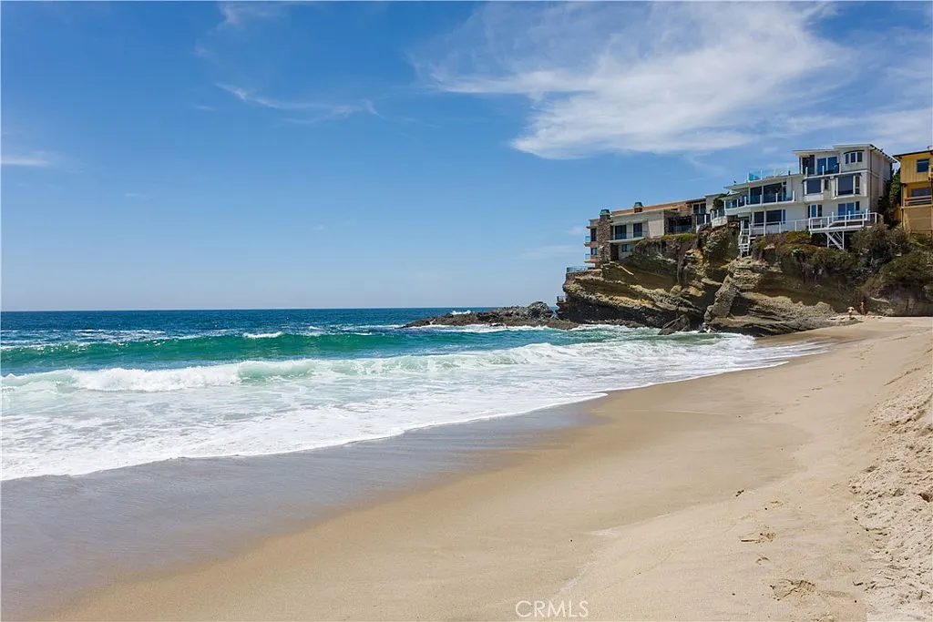2 bed, 1298 sqft, $8,500 — Photo 3