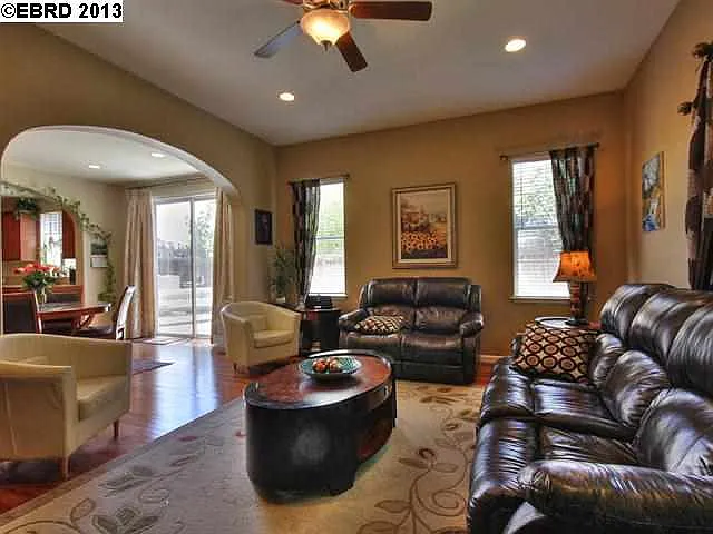9672 Camassia Way photo 1