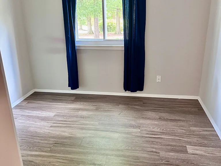 1101 Scaleybark Rd — Photo 11