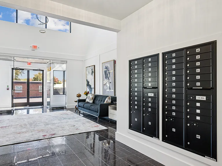 The Tucker Luxury Apartments — Photo 13