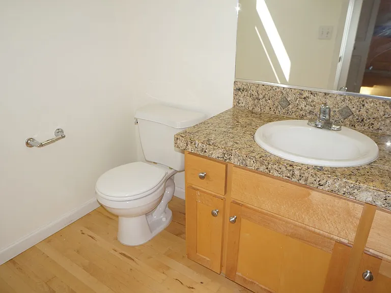 3822 SE Schiller St — Photo 13