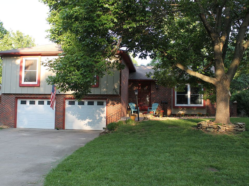 326 Jones Ave