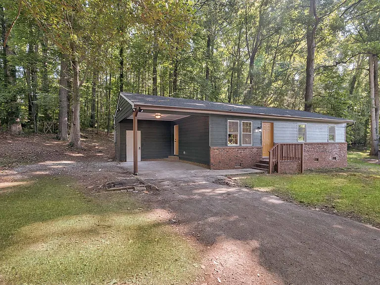 2832 Oak Ridge Ct — Photo 2