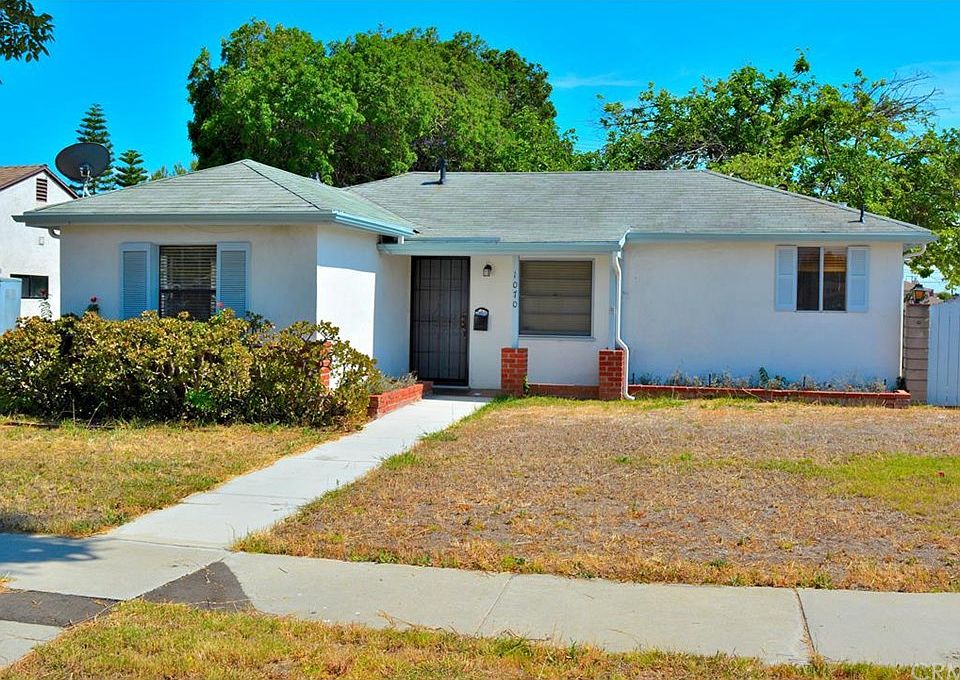 1st image of 1070 W 209th St
