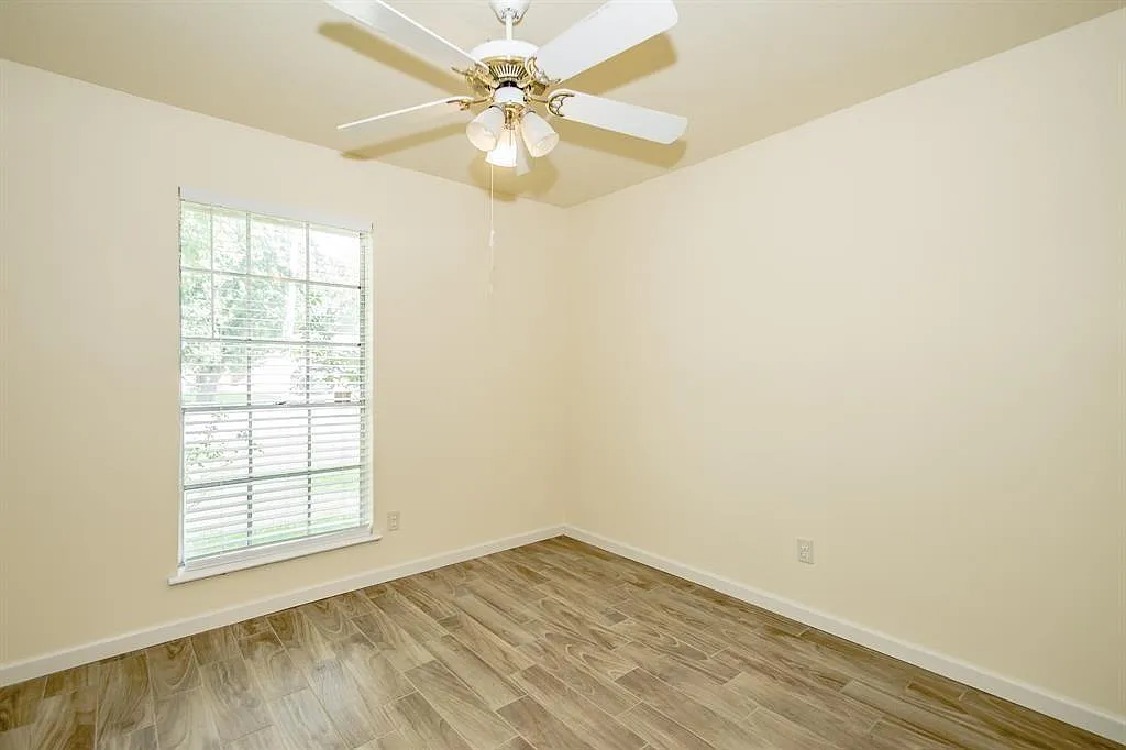 3 bed, 1.5 bath, 1039 sqft, $1,675 — Photo 4