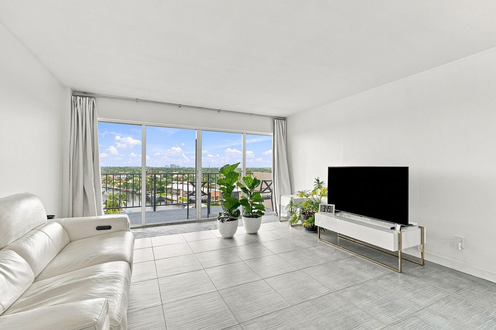 801 S Federal Highway #908, photo 9