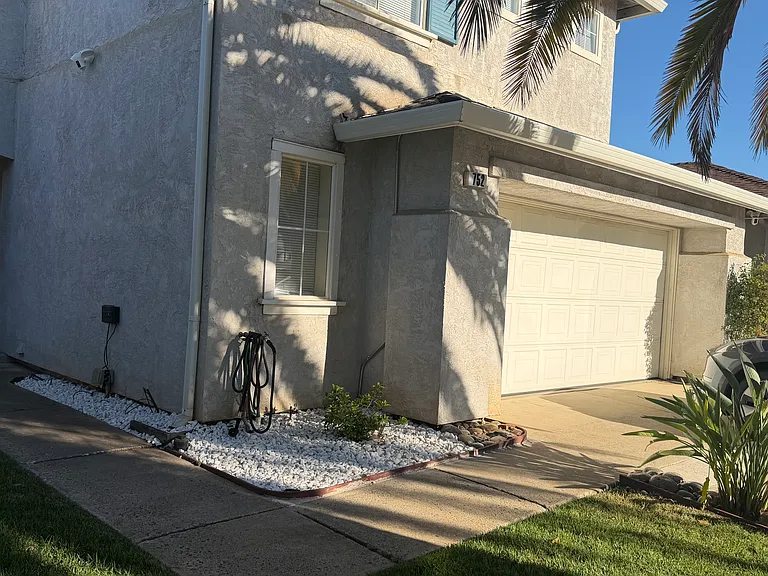 752 Vinca Ct — Photo 2