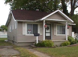28929 Dawson St, Garden City, MI 48135