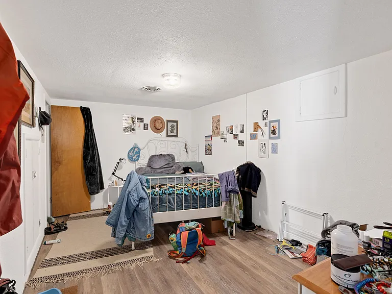 821 W Mulberry St — Photo 17