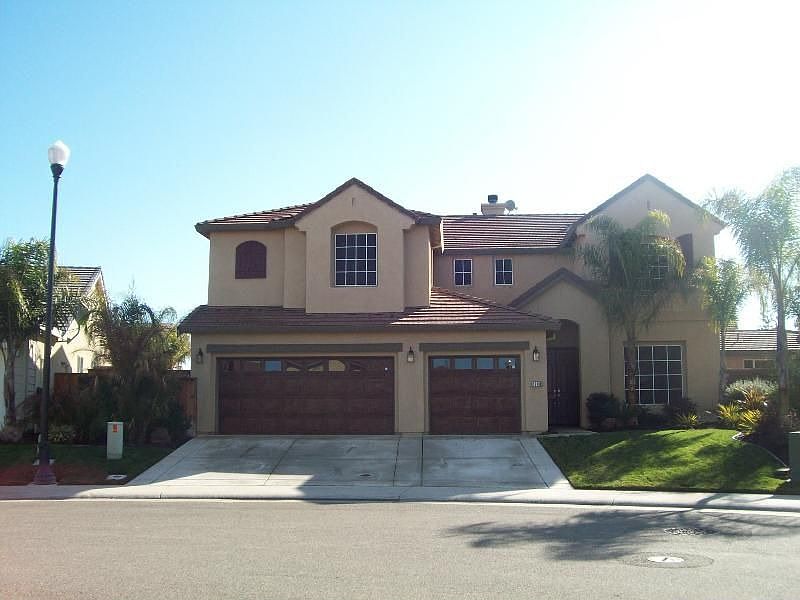 2nd image of 1648 Woodleaf Cir