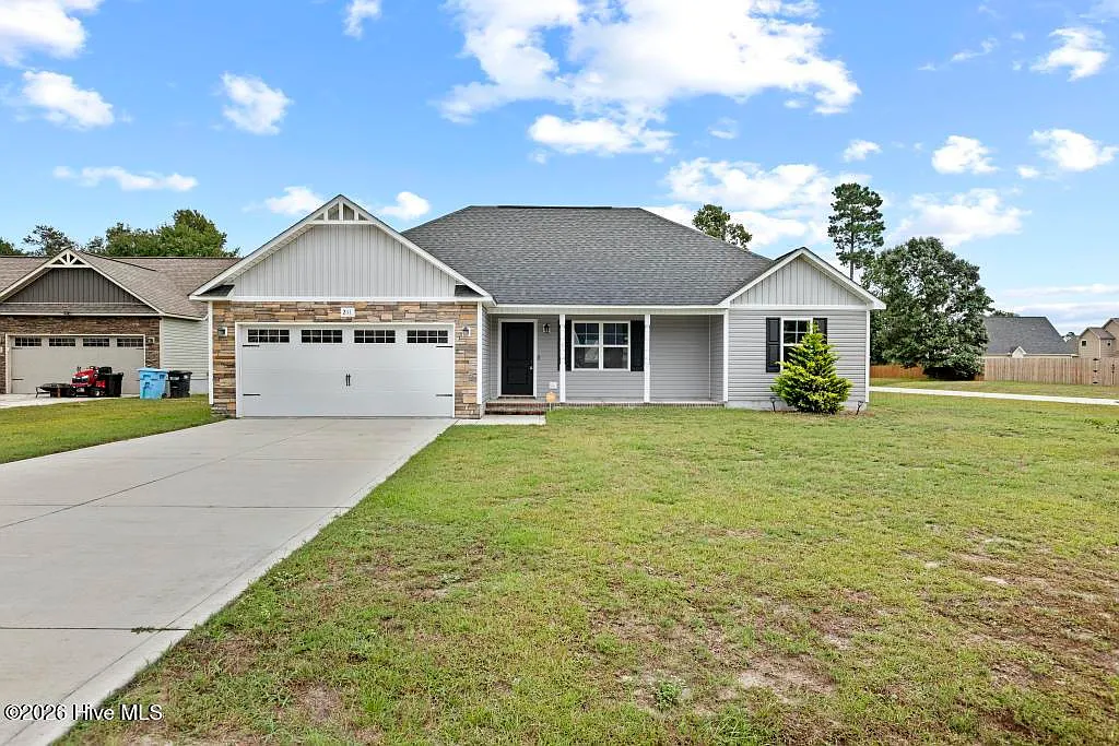 3 bed, 2.0 bath, $1,775 — Photo 1