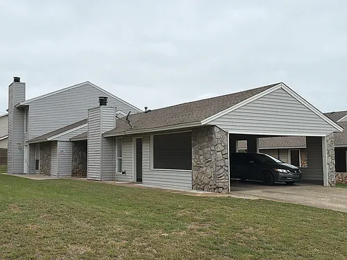 1011 Chartrand Ave Photo 1