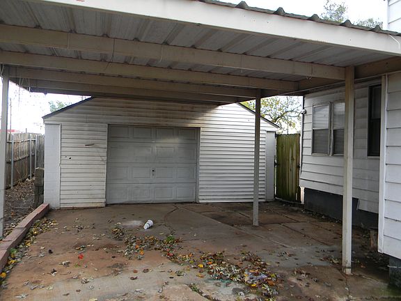 2nd image of 4516 Melrose Ln