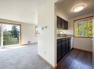 5001 38th Ave SW APT 2, Seattle, WA 98126