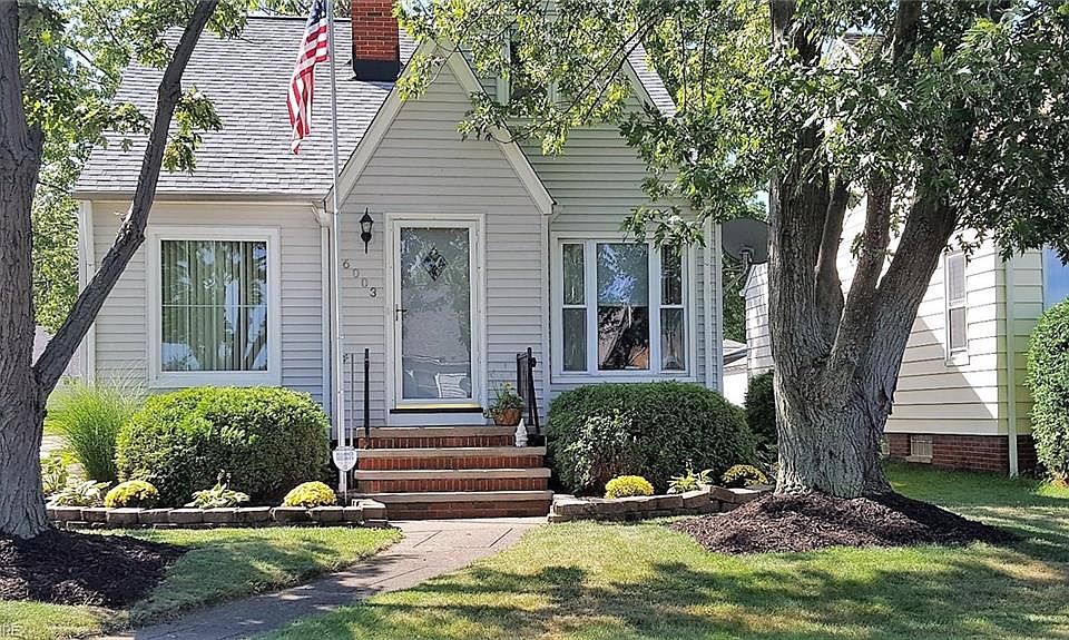 1st image of 6003 Hampstead Ave