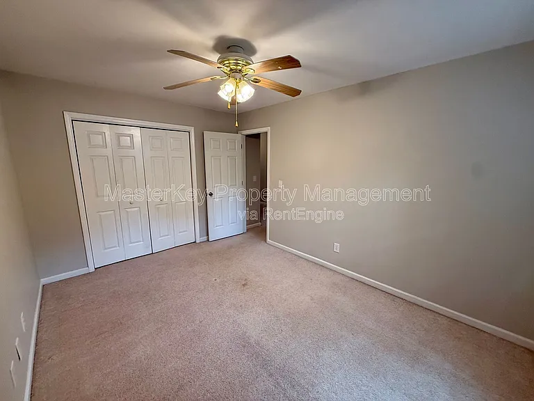 103 Miramar Ct — Photo 15