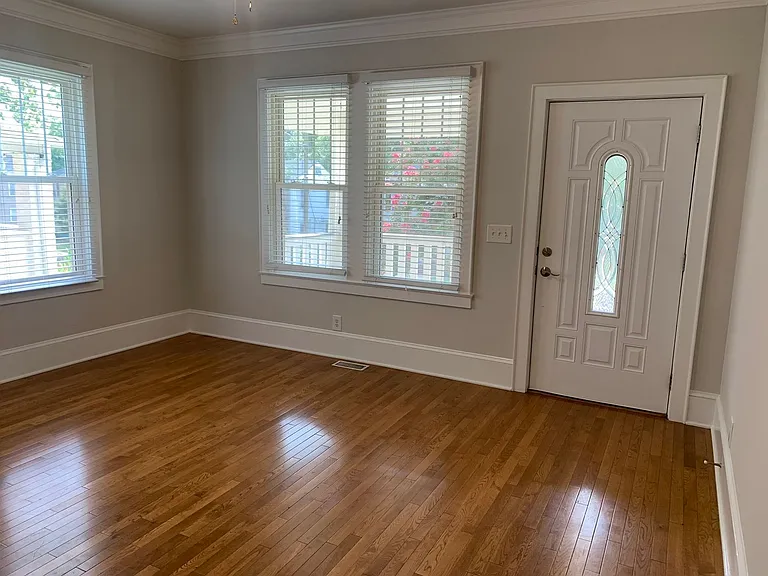 2125 Kirkwood Ave — Photo 5