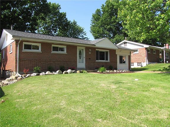 2nd image of 9832 Lakeford Ln