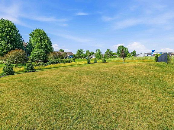 4th image of 2747 Stonebrook Dr
