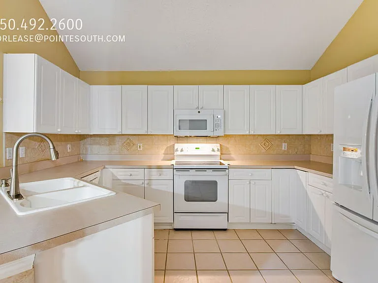 366 Bay Tree Dr — Photo 9