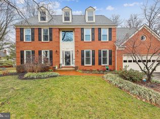 1407 Rainbow Ct, Herndon, VA 20170