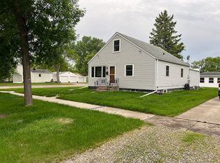 601 4th Ave NE, East Grand Forks, MN 56721