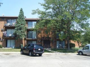170 Quail Run Ct APT 1A, Carol Stream, IL 60188