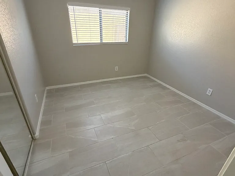 597 W Vekol Ct — Photo 10
