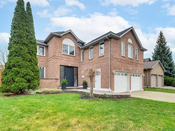1124 Lansdown Dr, Oakville, ON L6J 7N7