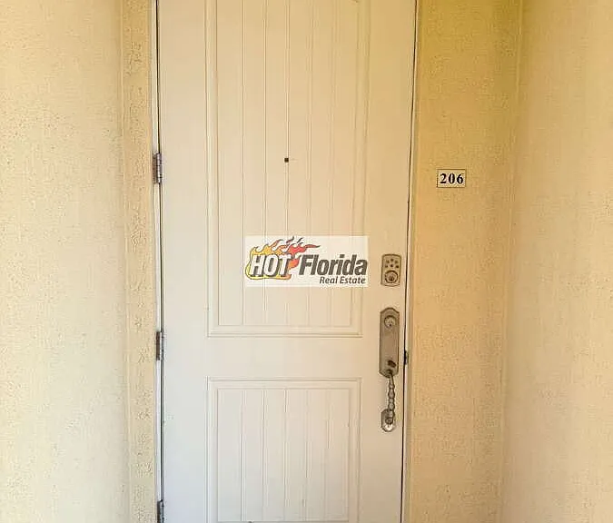 2351 Lakeview Dr #206 — Photo 1