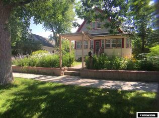 331 N 3rd St, Douglas, WY 82633