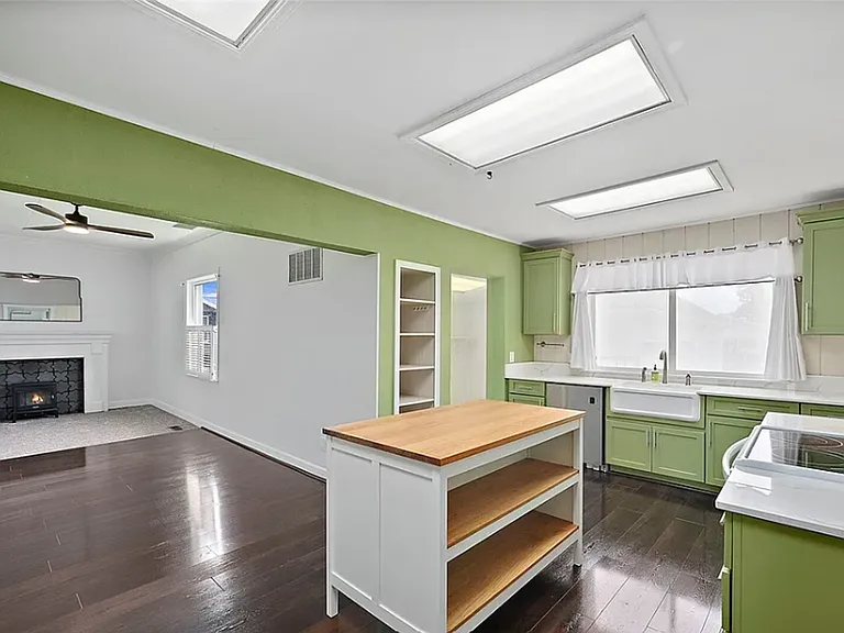 7640 Yakima Ave — Photo 14