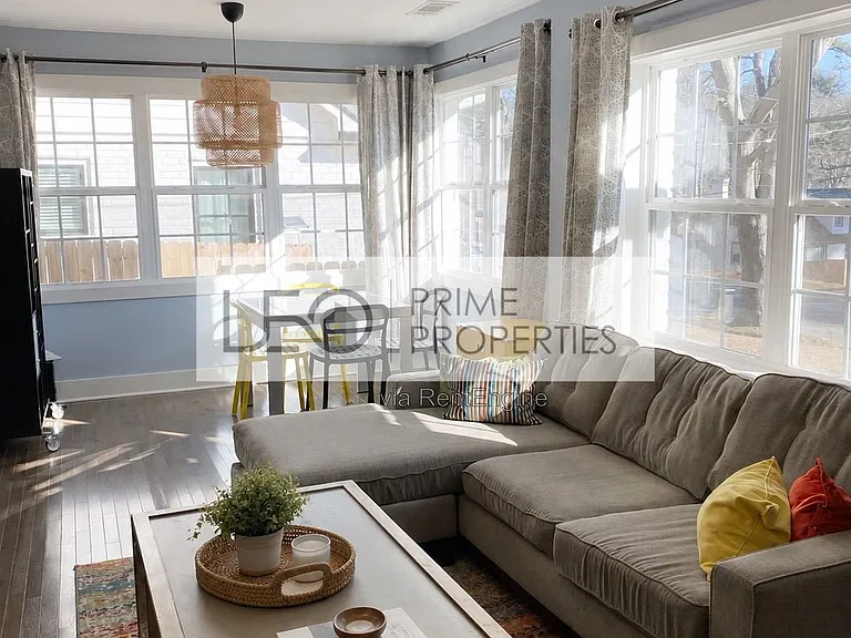 1927 S Gordon St SW — Photo 8