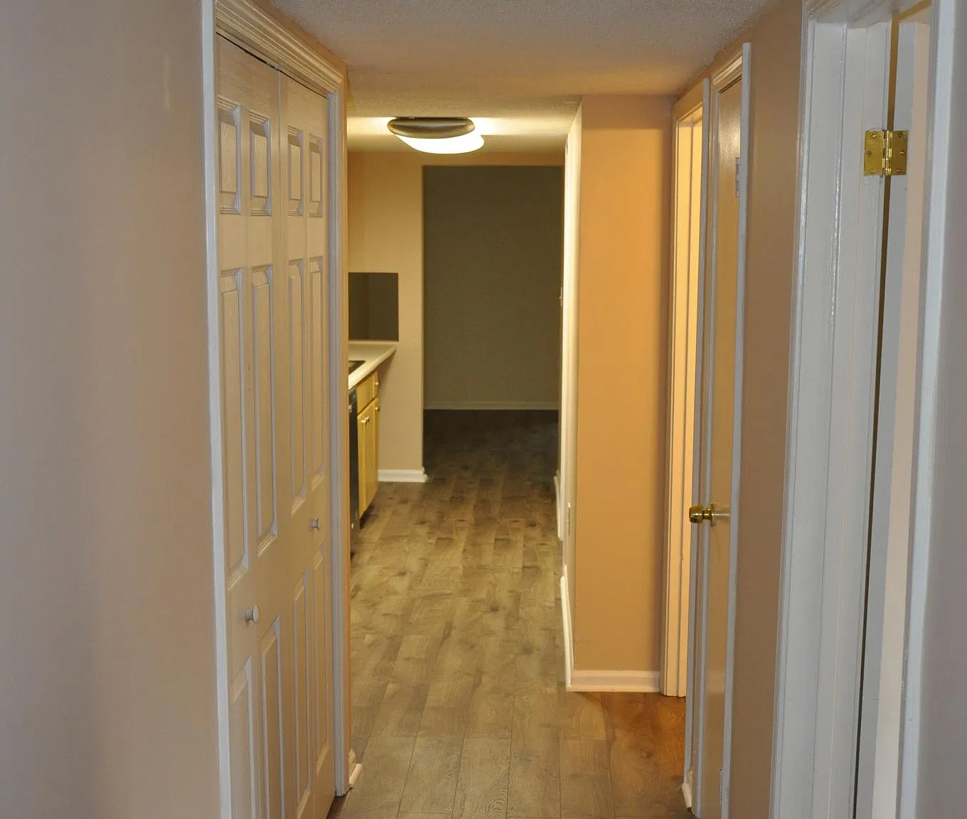 3 bed, $1,250 — Photo 2