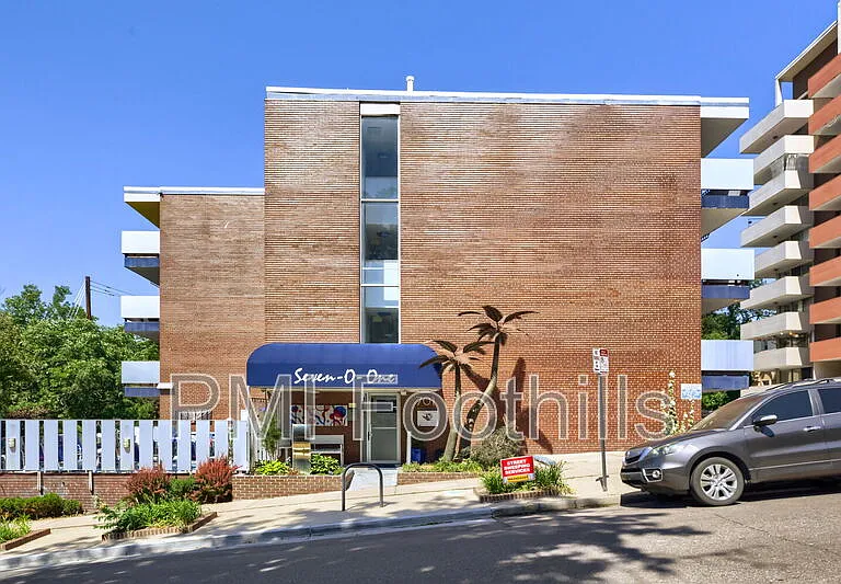 701 N Pearl St #101 — Photo 1