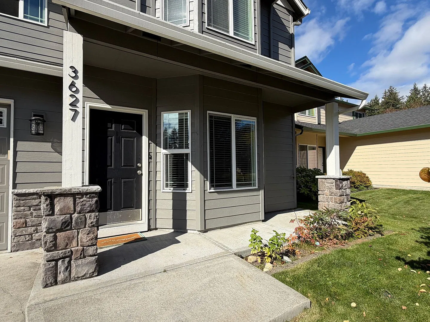 Lacey home 3 bed 2.5 bath w/ AC — Photo 2