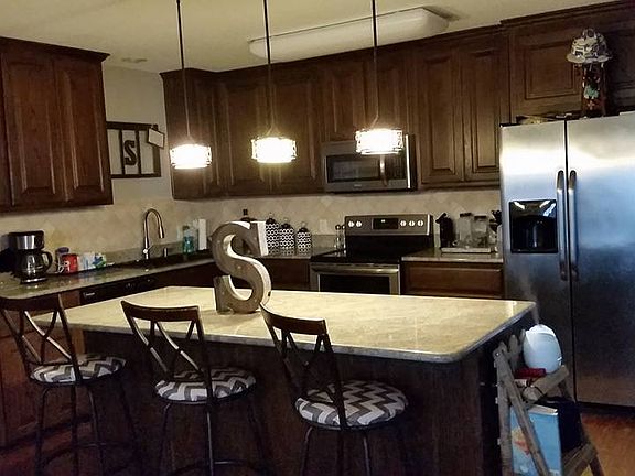 4th image of 504 Bowie St