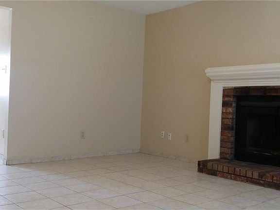 5th image of 4006 Missouri St