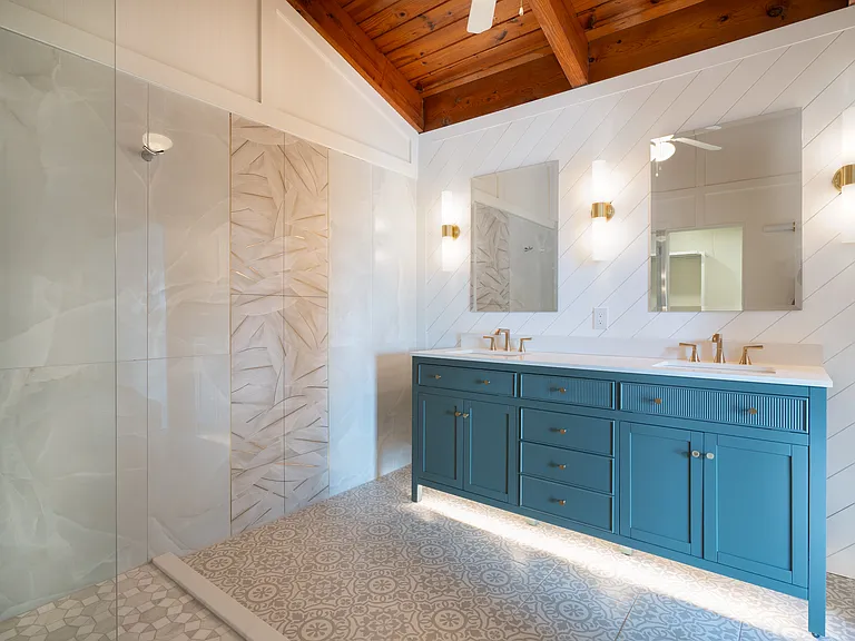Owners Bathroom