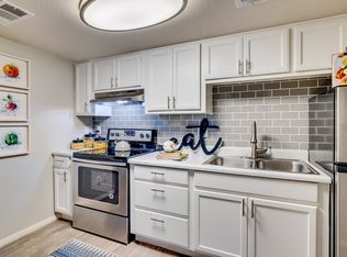 Summers Point, Glendale, AZ 85301