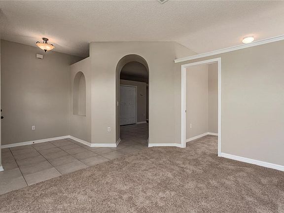 4th image of 10039 Shadow Creek Dr