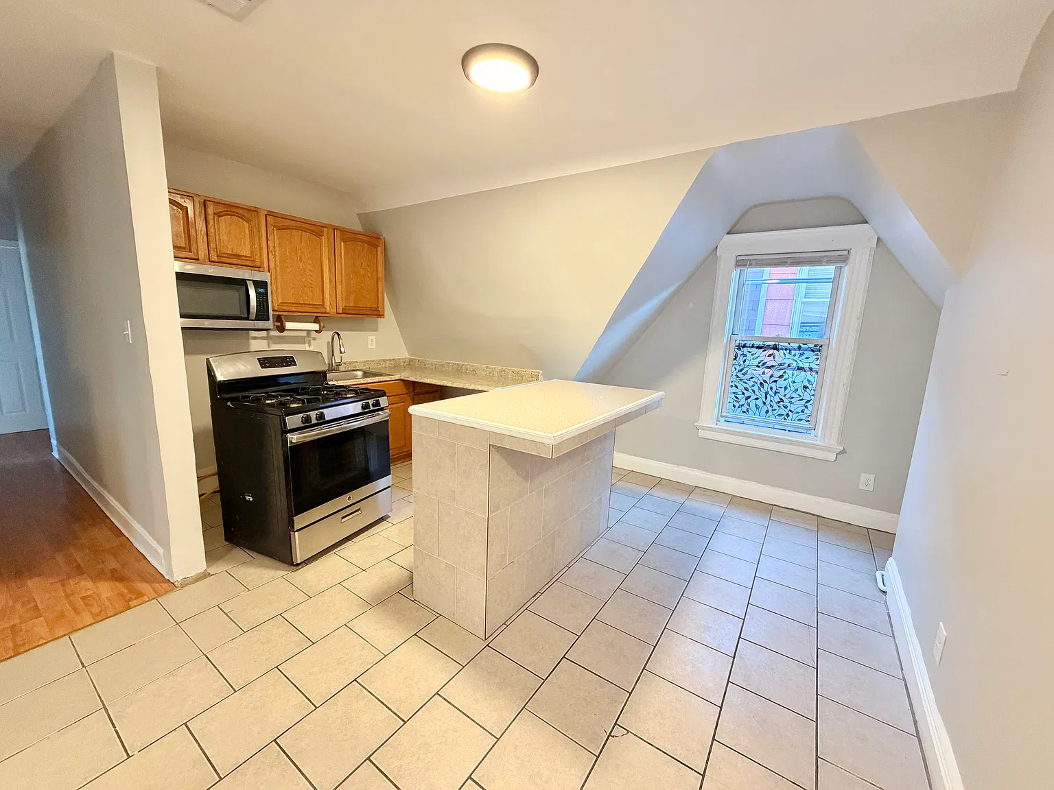 306 Arlington Ave — Photo 3