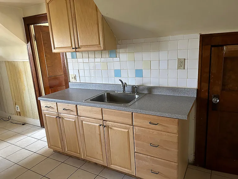 16700 Clifton Blvd #3 — Photo 9