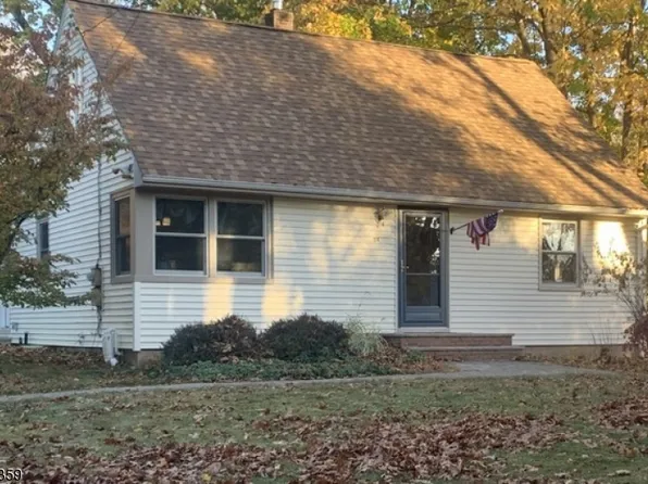 24 Ash St, Bernards Twp., NJ 07920