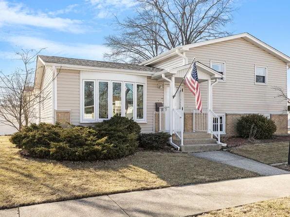 5801 Rob Roy Dr, Oak Forest, IL 60452