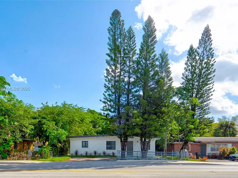 2736 NW 21st Ave — Photo 50
