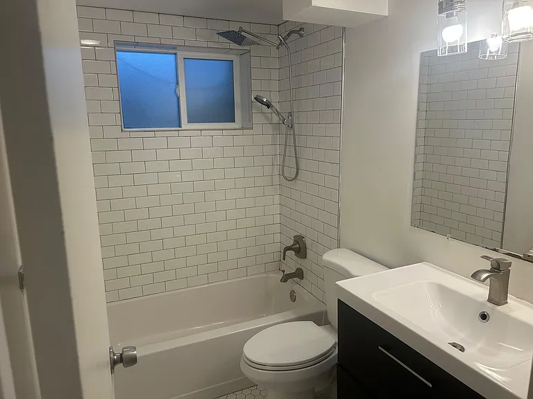 1208 E Charlton Ave — Photo 8