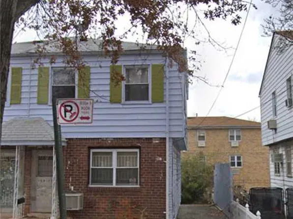 15905 65th Ave, Fresh Meadows, NY 11365