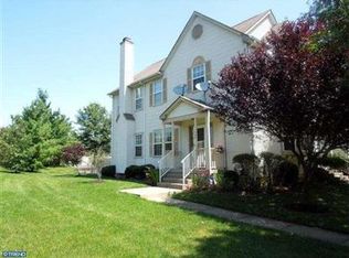 135 Cromwell Dr, Robbinsville, NJ